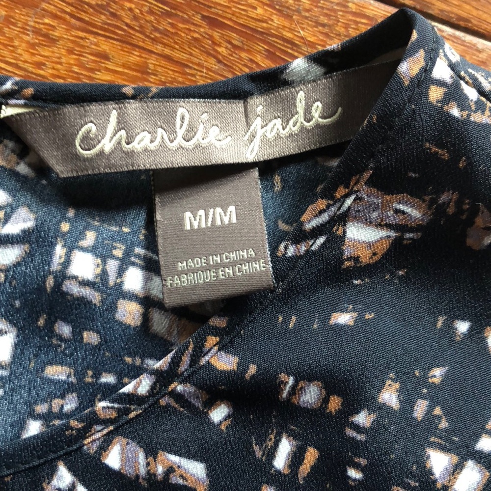 Patterned top - Picture 2 of 4